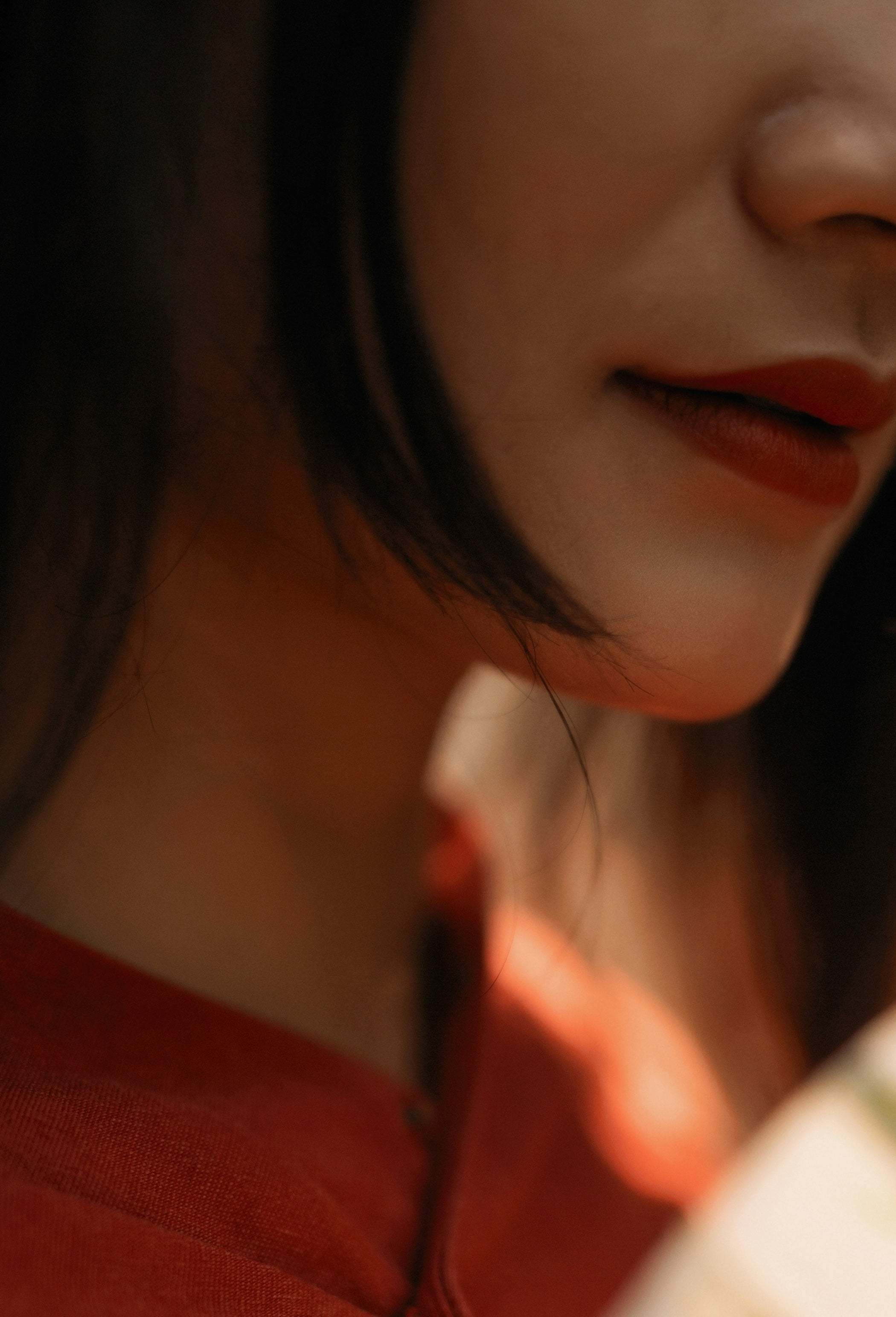 Why Are We Attracted To Red Lips?