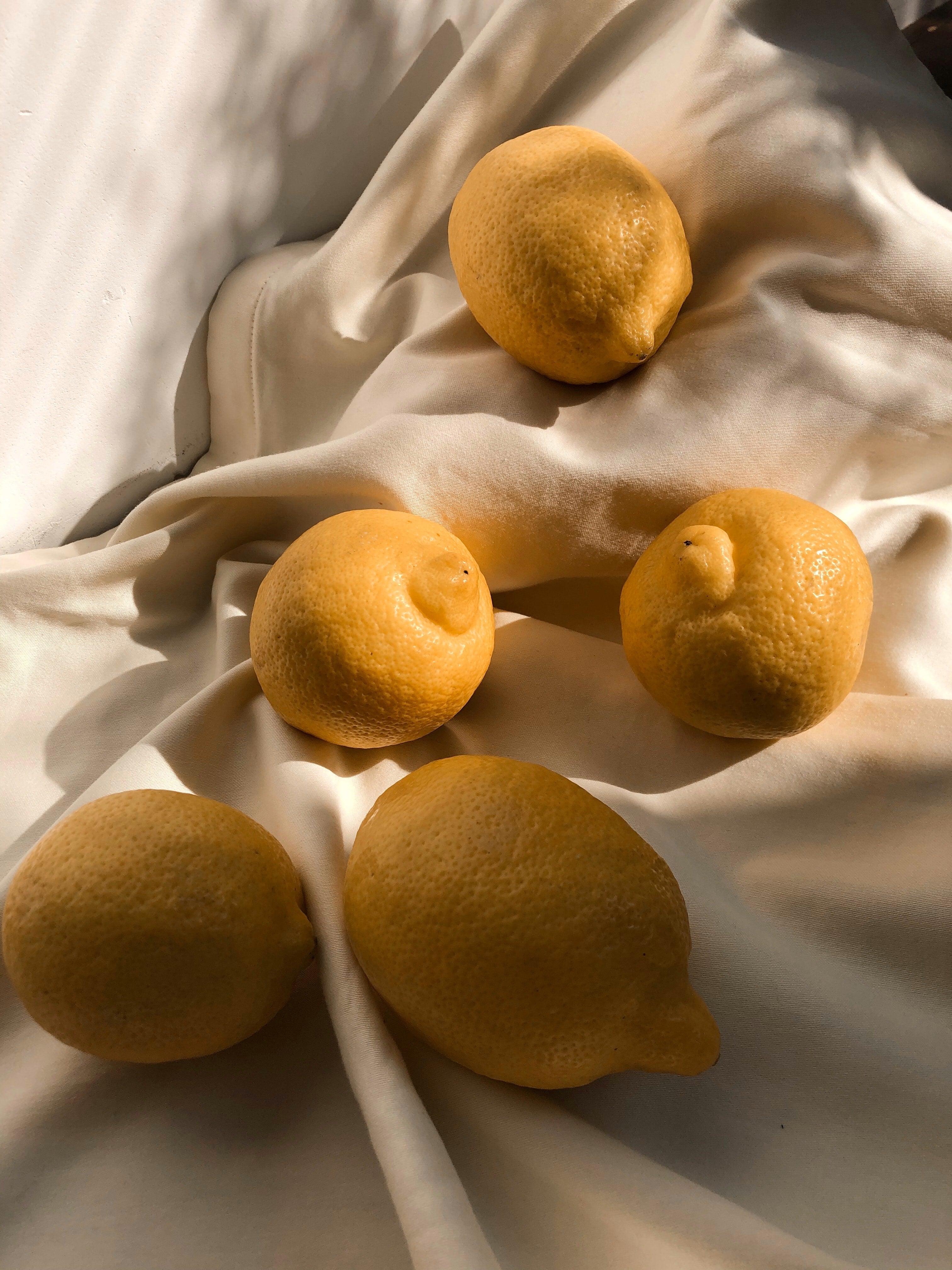 Do gentlemen <em>actually</em> prefer blondes?